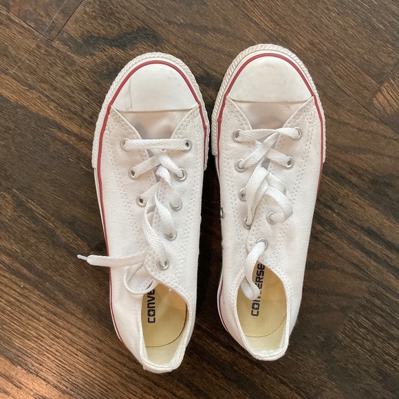 Converse White Kids Sneakers with Red Trim - Picture 1 of 6